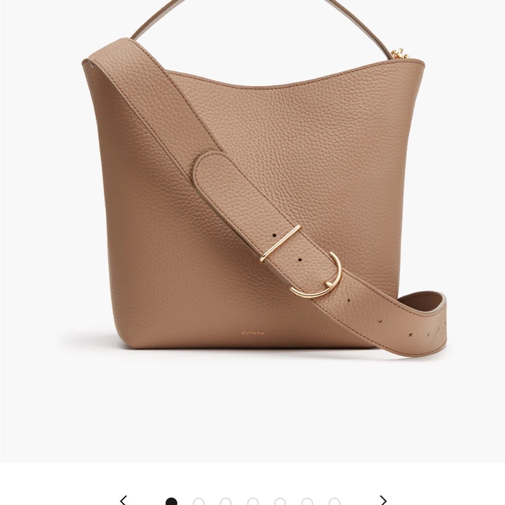 Cuyana Linea M Bucket Bag Cappuccino